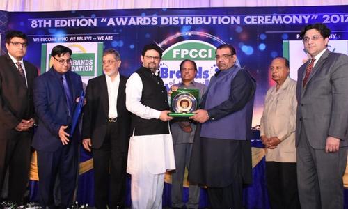 Miftah commits to reimburse Rs100bn tax refund before govt term ends