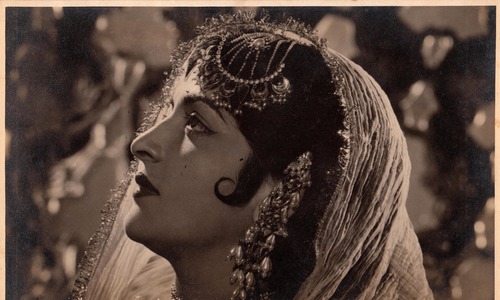 My mother was almost cast as Anarkali for Mughal-e-Azam. At home, she was violently abused by her husband My mother was almost cast as Anarkali for Mughal-e-Azam. At home, she was violently abused by her husband