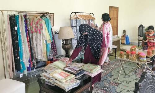 Home-based exhibitions woo local female buyers