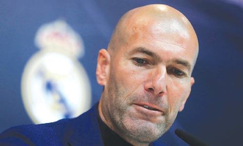 Zidane stuns Real by stepping down as coach