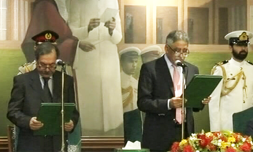 Former chief secretary Fazalur Rahman takes oath as Sindh caretaker CM Former chief secretary Fazalur Rahman takes oath as Sindh caretaker CM