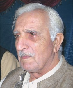 IN MEMORIAM: A READERS&rsquo; WRITER