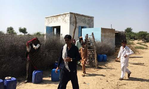 Water crisis deepens in Thar as firm warns of shutting RO plants