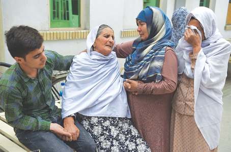 Kabul suicide attack leaves 13 dead, over 30 injured