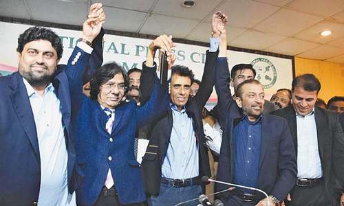 Fear of PPP, PSP forces MQM factions to patch up