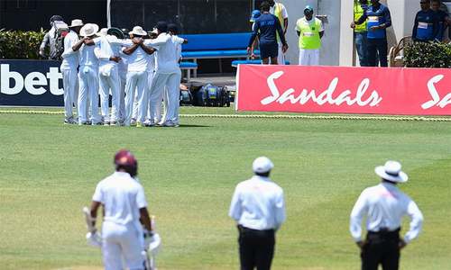 Sri Lanka fury as 'ball-tamper' row threatens second Test