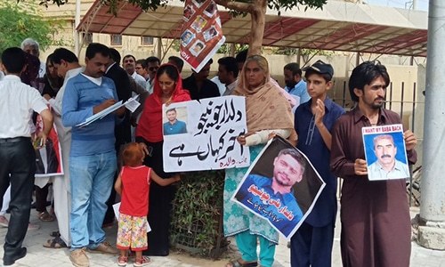 Chaos in SC Karachi registry as missing persons' families turn up in big numbers