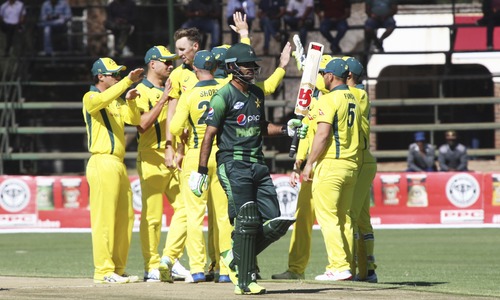 Finch, Stanlake lead Australia to nine-wicket win against Pakistan