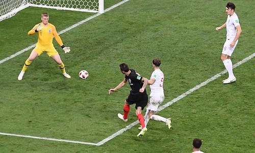 Mandzukic breaks England hearts and fires Croatia into World Cup final