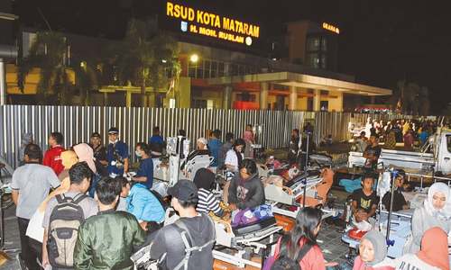 Earthquake leaves 37 dead in Indonesia