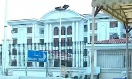 Farooq Sattar, Tallal Chaudhry and 50 other ex-lawmakers yet to vacate Parliament Lodges