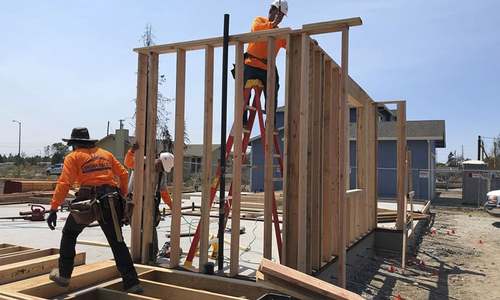 Trump&rsquo;s tariffs push up rebuilding costs for wildfire victims