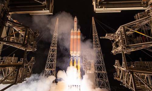 Nasa launches probe to &lsquo;touch Sun&rsquo;