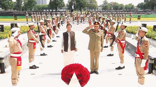 Bajwa thanks PM for reposing confidence in army