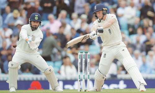 Birthday boy Buttler puts England on top in final India Test