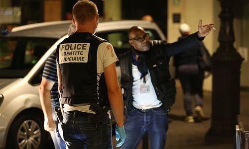 7 wounded in Paris knife attack, including British tourists