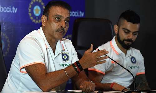 India's Shastri under fire after England series defeat