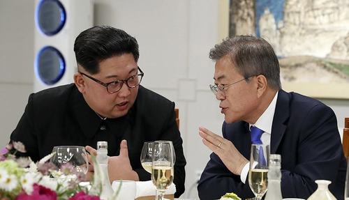 Moon to carry private message from Kim Jong Un to Trump