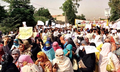 Teachers protest outside AG Sindh office against non-payment of salaries