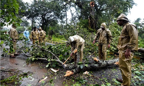 Cyclone Titli batters eastern India, 300,000 evacuated, 2 reported dead