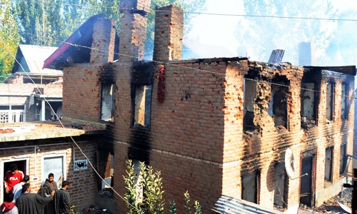 3 Kashmiri fighters, 6 civilians die in IHK amid battle, clashes