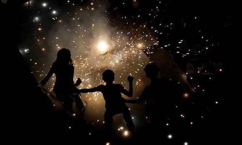 Indian court eases firecracker ban as pollution soars Indian court eases firecracker ban as pollution soars