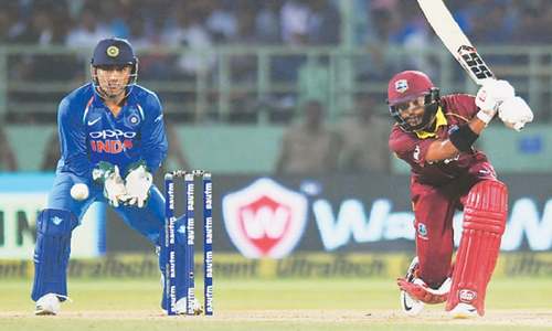 Hope dampens Kohli&rsquo;s day in thrilling tie