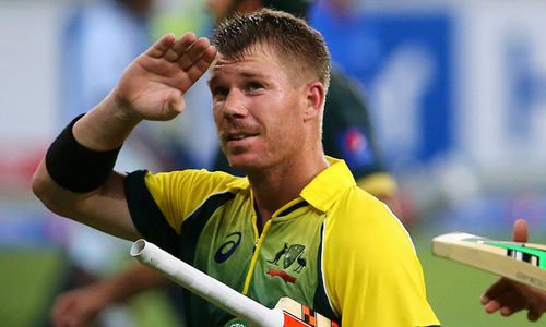 Warner quits match mid-innings after being sledged: reports