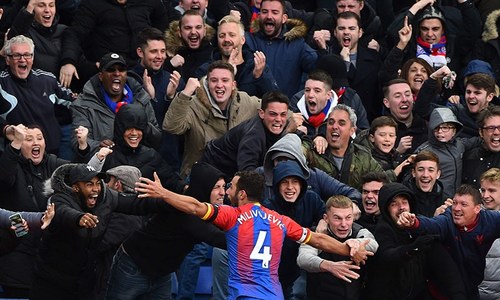 Arsenal’s winning run ends at Palace, Chelsea thrash Burnley Arsenal’s winning run ends at Palace, Chelsea thrash Burnley