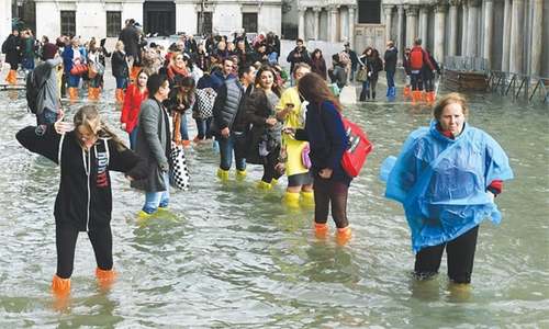 70pc of Venice covered in water by flooding