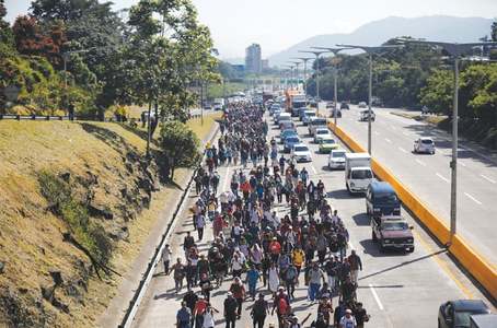 New migrant caravan departs for US