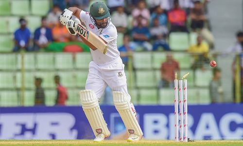 Chatara, Sikandar put Zimbabwe on top in first Test Chatara, Sikandar put Zimbabwe on top in first Test