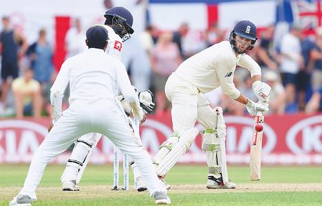 Debutant Foakes leads England revival in Galle Test