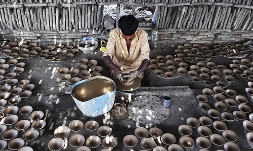 Pakistan witnessed negative wage growth in 2015-16: ILO