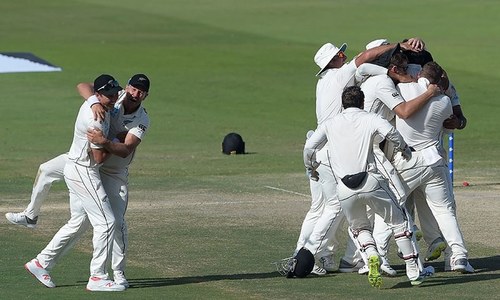 New Zealand expose Pakistan's old batting frailties, steal first Test by 4 runs