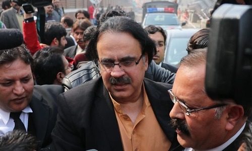 Dr Shahid Masood arrested from court premises after IHC judge dismisses bail Dr Shahid Masood arrested from court premises after IHC judge dismisses bail