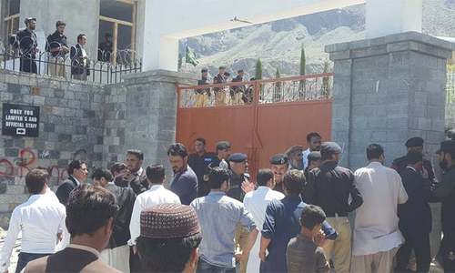 Lawyers go on strike in GB