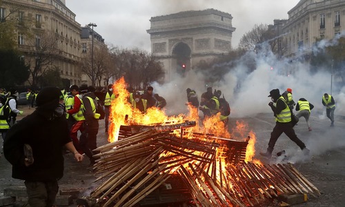 Worst riot in a decade engulfs Paris; Macron vows action Worst riot in a decade engulfs Paris; Macron vows action