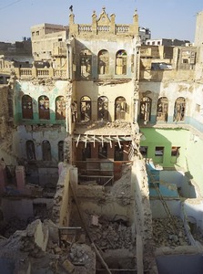 Footprints: Kanji building in limbo