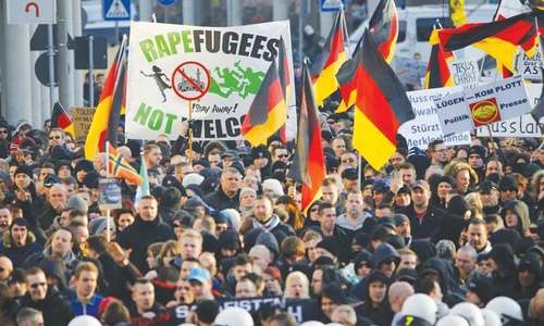 Split over asylum laws, EU leaders aim to keep migrants out