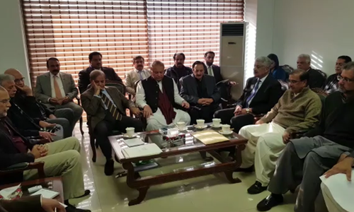 PTI government incapable of managing the country, says Nawaz PTI government incapable of managing the country, says Nawaz