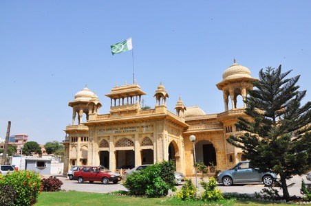 Sindh govt comes under fire in SC for failing to shift Napa from Hindu Gymkhana