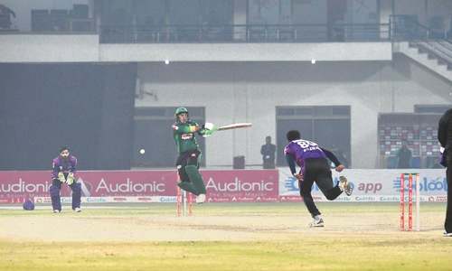 Islamabad make Multan bite the dust to grab last-four berth