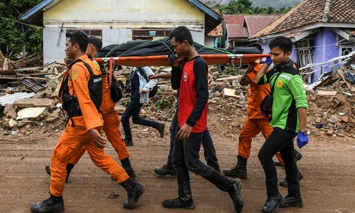 Death toll from Indonesian tsunami nears 400 Death toll from Indonesian tsunami nears 400
