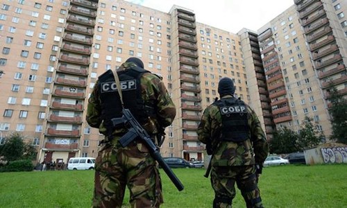 Russia detains American in Moscow suspected of espionage Russia detains American in Moscow suspected of espionage