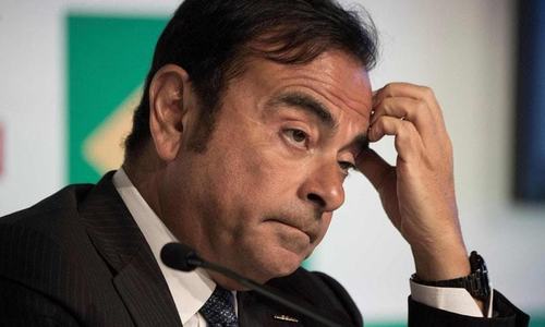 Ex-Nissan chairman Ghosn asks for bail, promises not to flee