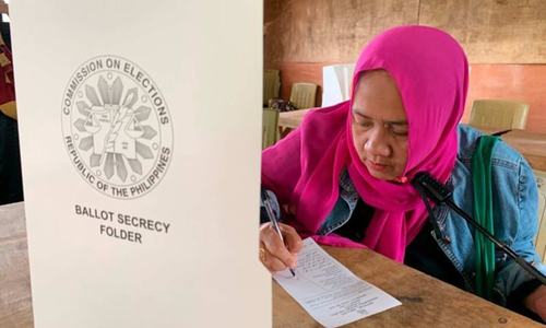 Filipino Muslims approve new autonomous region in referendum