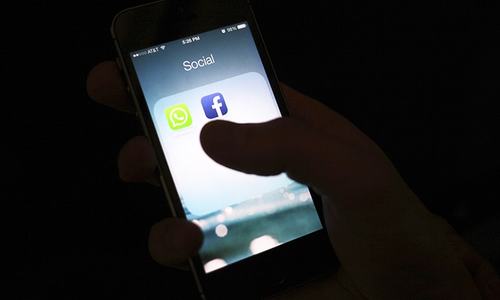 Apple busts Facebook for distributing data-sucking app