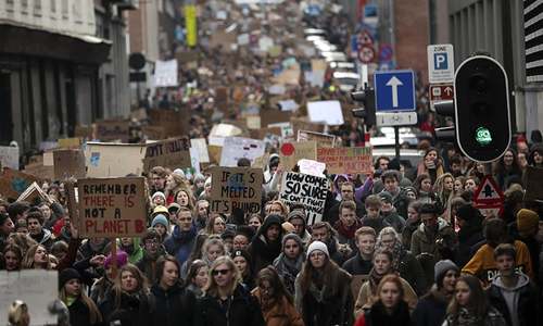 Thousands skip school for climate march in Brussels