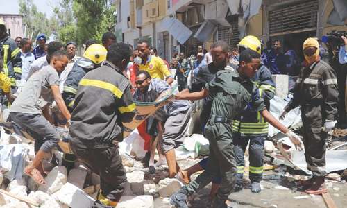 Somali port boss shot dead; car bomb leaves nine dead in attacks